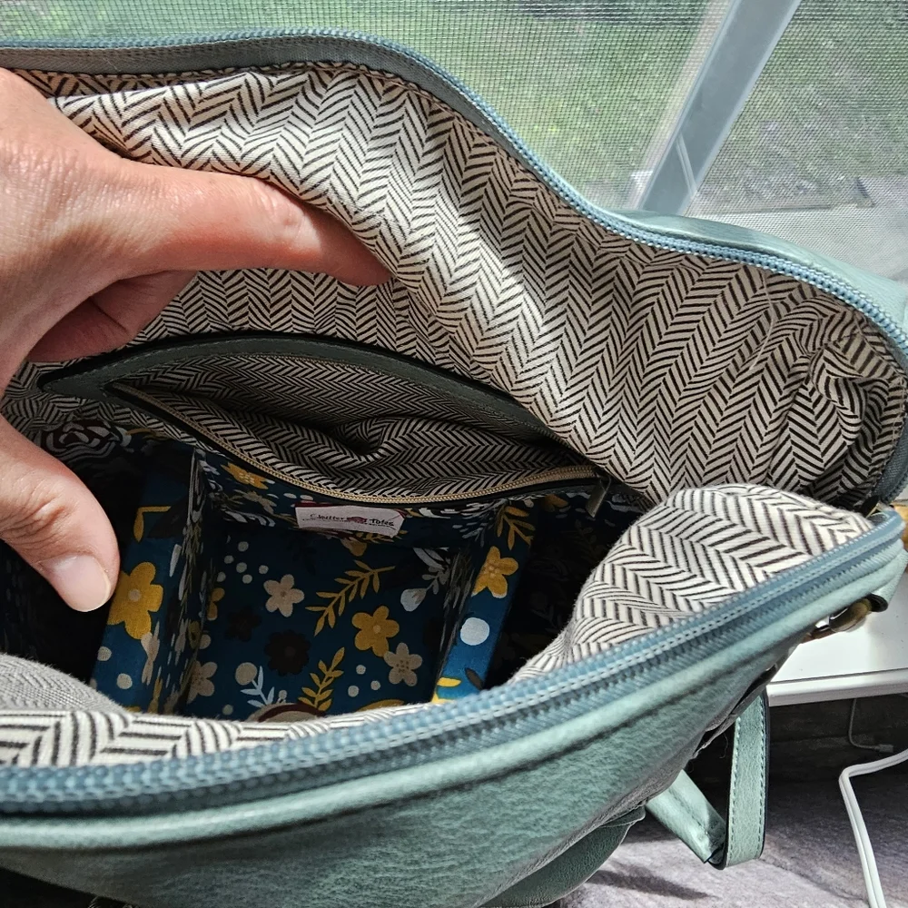 SHUTTER TOTES CAMERA BAG